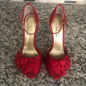 Red heels with bow, 4”, like new